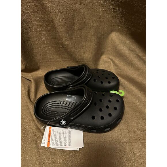 NWT Unisex Crocks Classic Black Clogs Size W6 M4 - Picture 2 of 4